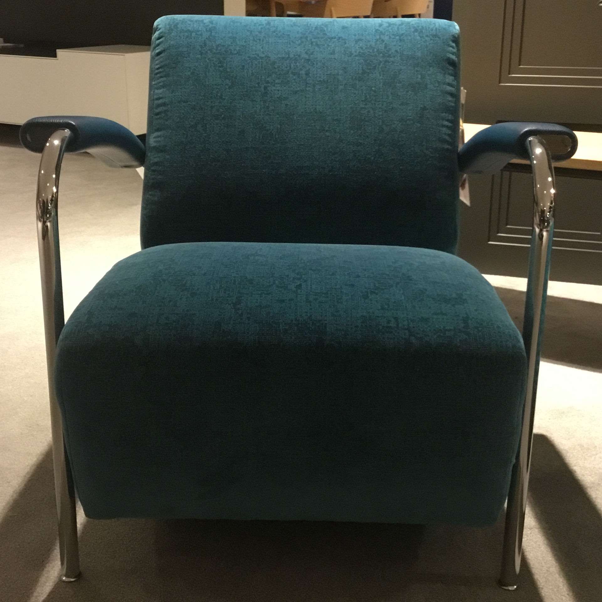 surfen Associëren Magnetisch Leolux Scylla fauteuil | Showroommodellen.nl