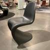 Vitra Panton eetkamerstoel - Vooraanzicht