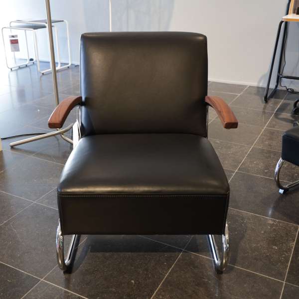 Thonet S411 fauteuil met poef S411H - Showroom