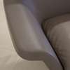 Italiaans design fauteuil met poef - Materiaal