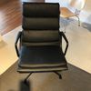 Vitra EA-Soft Pad-216 fauteuil   - Showroom