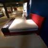 Sealy Box Hybrid Classic bed - 180x200 - Zijaanzicht rechts