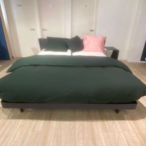 Noa bed - 180x220 met nachtkastje | Showroommodellen.nl