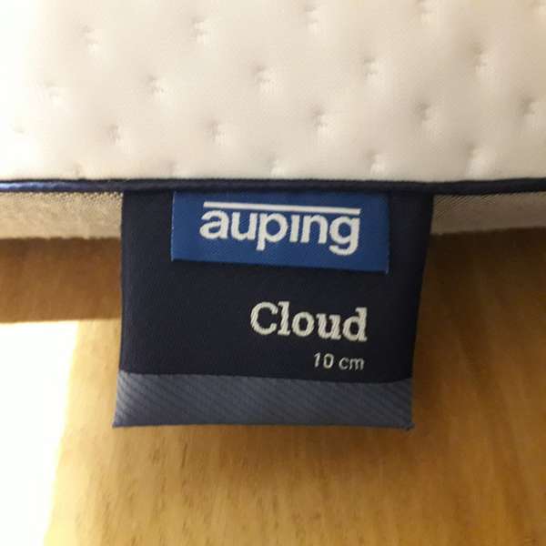 Auping Cloud hoofdkussen 10 cm - Vooraanzicht