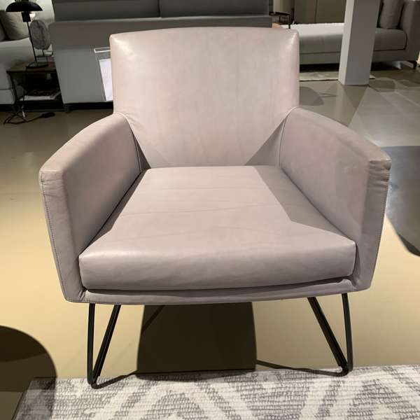 Design on Stock Tumbler fauteuil - Showroom