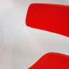 Cassina Auckland draaifauteuil met poef - Details