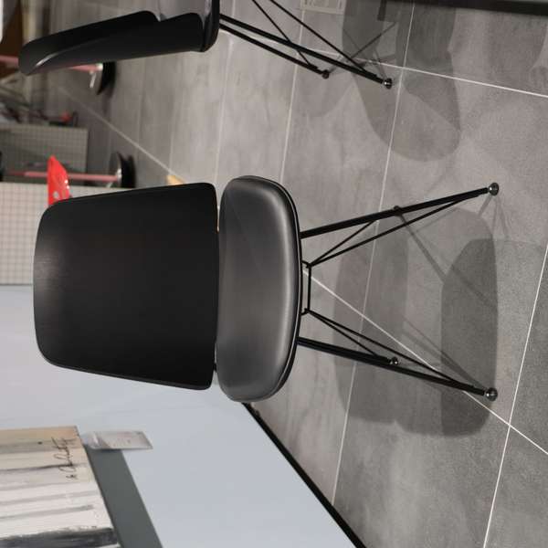 Zanotta June eetkamerstoel (set van 6) - Showroom