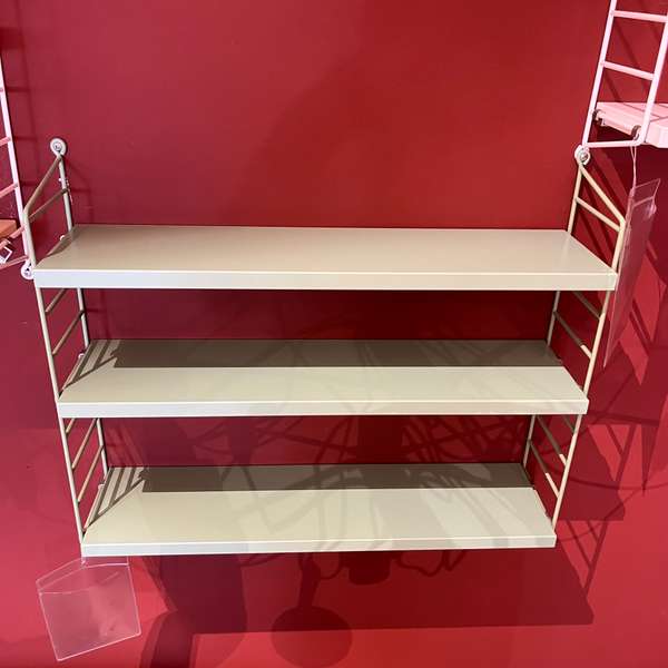 String Furniture String pocket hangkast