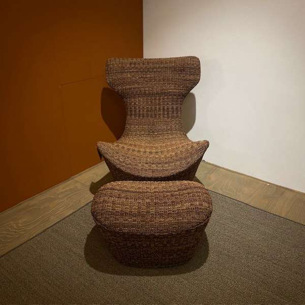 B&B Italia Papillio Grande fauteuil met poef - Showroom
