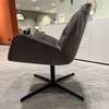 Thonet 809 fauteuil - Zijaanzicht rechts