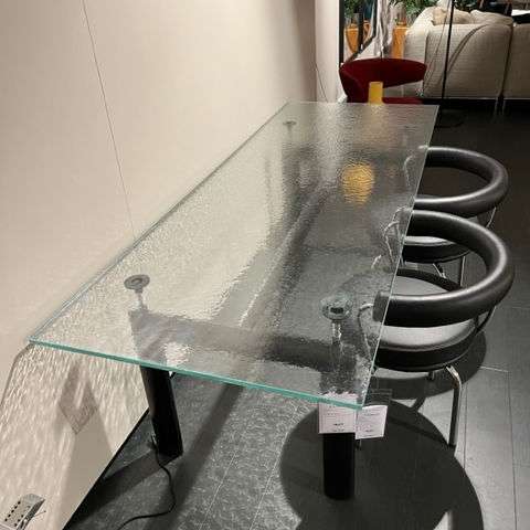 Cassina 006. 2V LC6 eettafel - 225x85 - Showroom