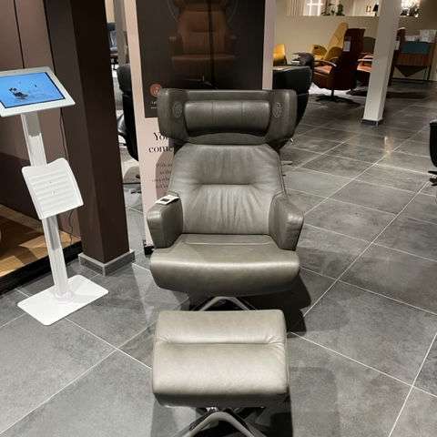 Conform Myplace with sound relaxfauteul met hocker  - Showroom