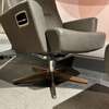 Conform Relieve draaifauteuil met hocker - Details