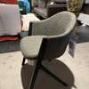 Cassina 397.02 M10 eetkamerstoel - Vooraanzicht