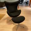 Fritz Hansen Egg fauteuil met poef - Showroom