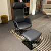de Sede DS343 fauteuil met poef - Zijaanzicht rechts