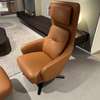 WEIBELWEIBEL Jon relaxfauteuil met poef - Materiaal