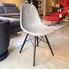 Vitra DSW eetkamerstoel - Showroom