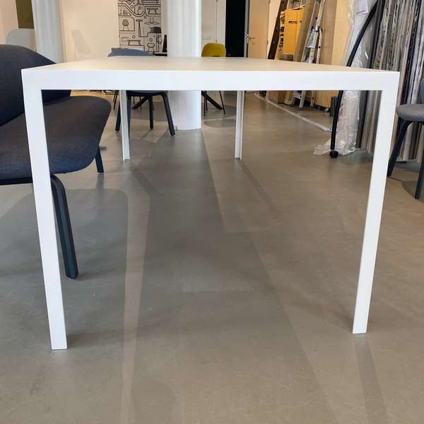 Metaform K1 eettafel - 220x90 - Showroom