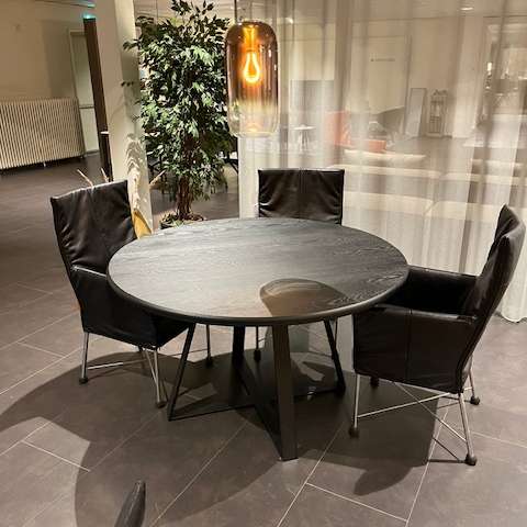 Former Pino eettafel - Ø130 - Showroom