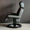 Stressless Magic Small relaxfauteuil met voetenbank - Vooraanzicht