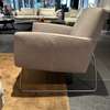 Design on Stock Tumbler fauteuil - Zijaanzicht rechts
