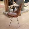 Fritz Hansen 3110 eetkamerstoel - Zijaanzicht rechts