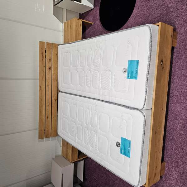 Henk van den Broek Rustiek bed - 180x200 - Showroom