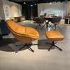 LABEL vandenberg Hidde Soft draaifauteuil met poef - Vooraanzicht