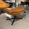 LABEL vandenberg Hidde Soft draaifauteuil met poef - Details