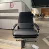 Gelderland 400 Retro draaifauteuil - Showroom