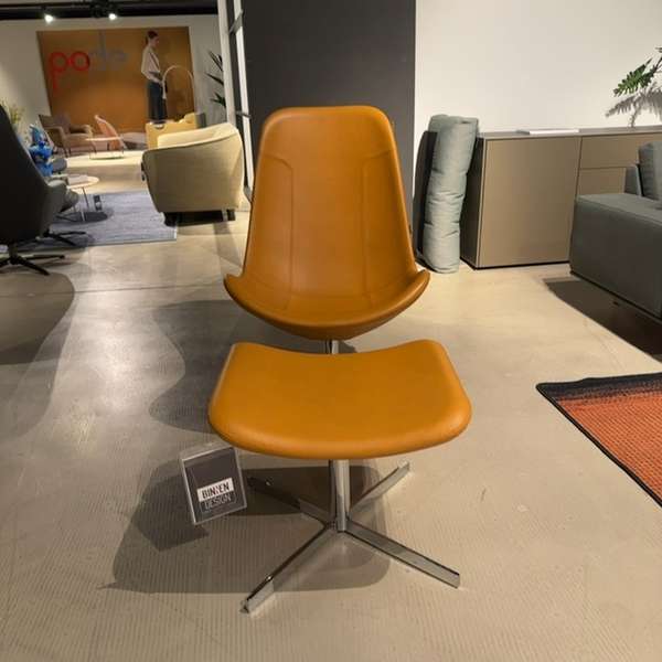 Gelderland 7400 draaifauteuil met voetenbank - Showroom