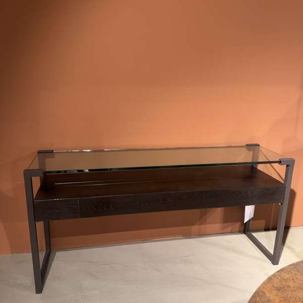 Ghyczy Orson T53L sidetable - Showroom