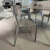 Molteni&C Less eettafel - 190x80 met 4 Alpha eetkamerstoel (set van 4) - Zijaanzicht rechts