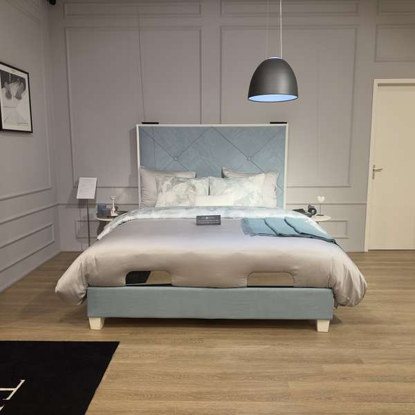 Treca Interiors Paris Carat bed - 180x210 - Showroom