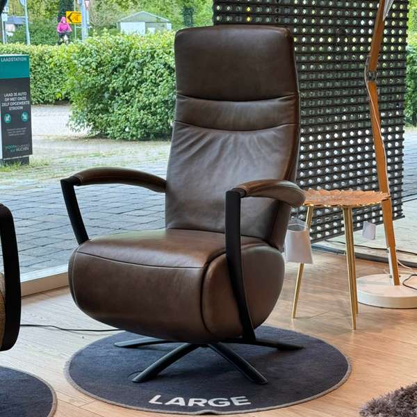 In.House Twisto relaxfauteuil - Showroom