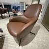 Leolux Lanah draaifauteuil met poef - Materiaal