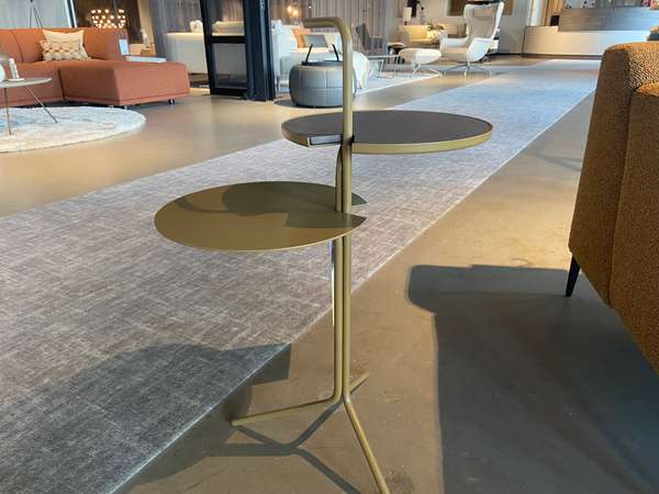 Afbeeldingen van Design on Stock OoTwo sidetable