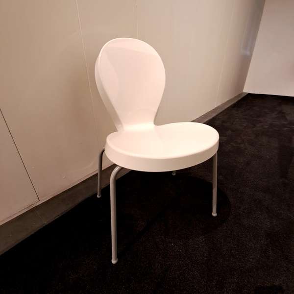 Thonet Eight eetkamerstoel - Showroom