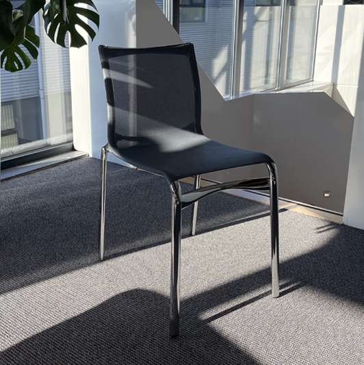 Alias High Frame eetkamerstoel - Showroom