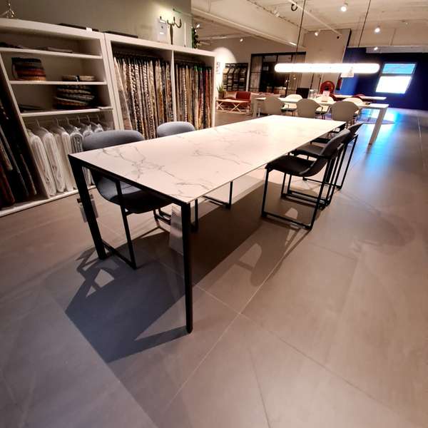 Kristalia Maki eettafel - 189x90 uitschuifbaar - Showroom