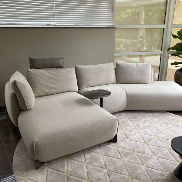 Leolux Naila  Chaise Longue hoekbank - Showroom