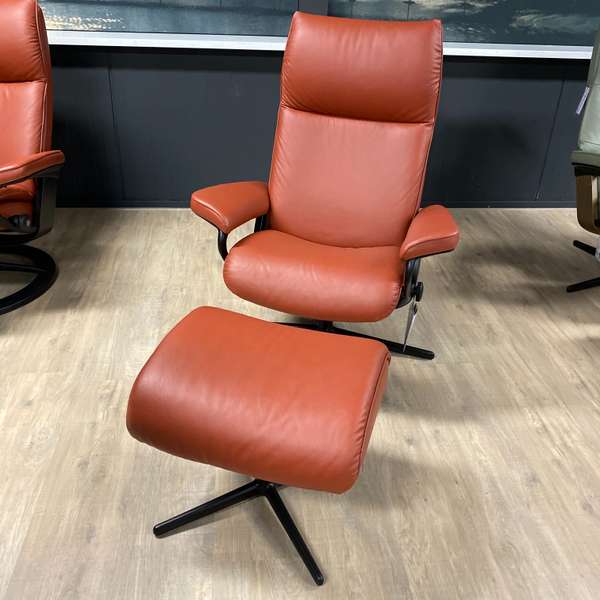 Stressless Aura M relaxfauteuil met hocker - Showroom