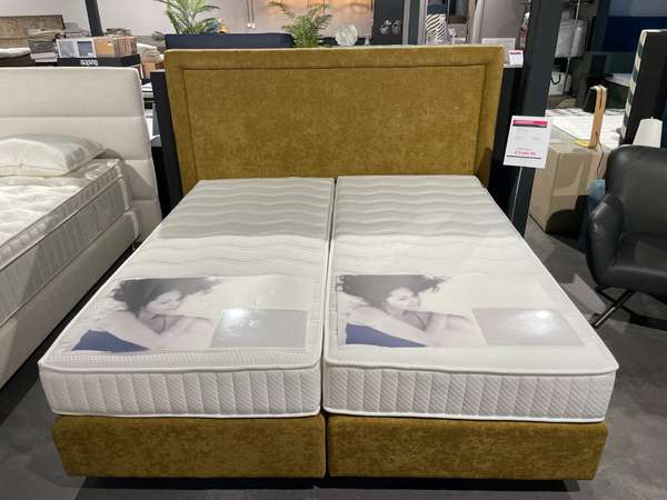 Afbeeldingen van Beautyrest Simmons boxspring - 180x200