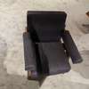Cassina Capitol Complex fauteuil - Vooraanzicht