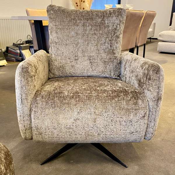 DN Design Yara draaifauteuil met voetenbank - Showroom