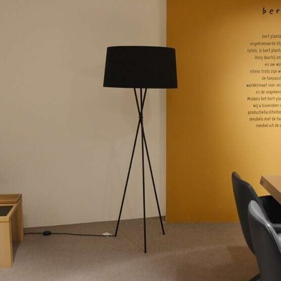 Santa & Cole Tripod staande lamp - Materiaal