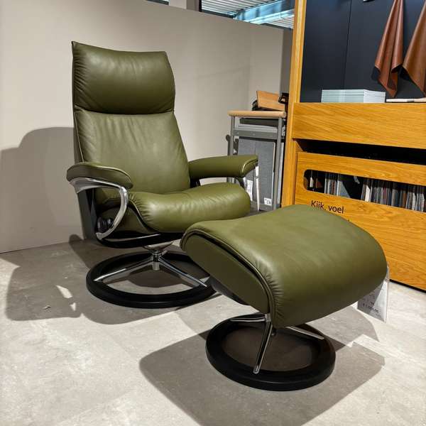 Afbeeldingen van Stressless Aura relaxfauteuil met poef