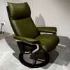 Afbeeldingen van Stressless Aura relaxfauteuil met poef