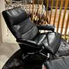 Afbeeldingen van Stressless View relaxfauteuil met poef